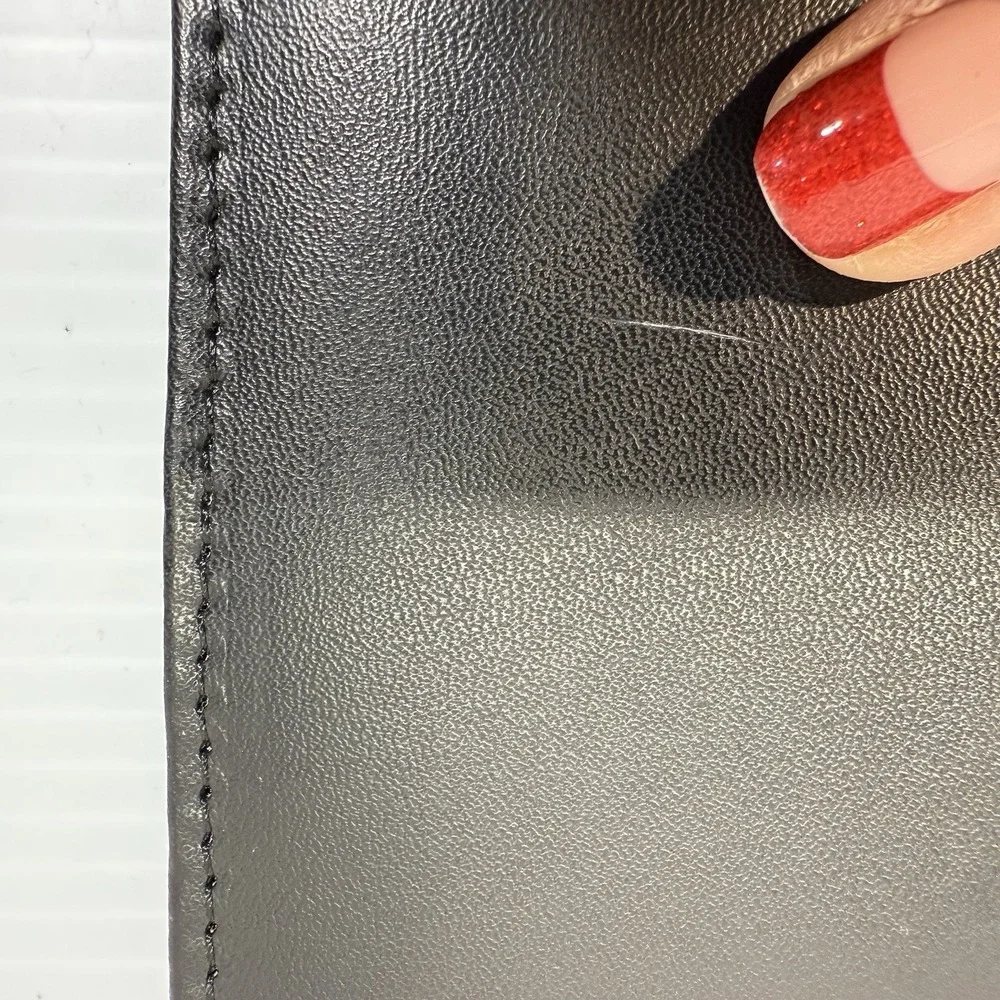 The Unbranded Brand 100 envelope